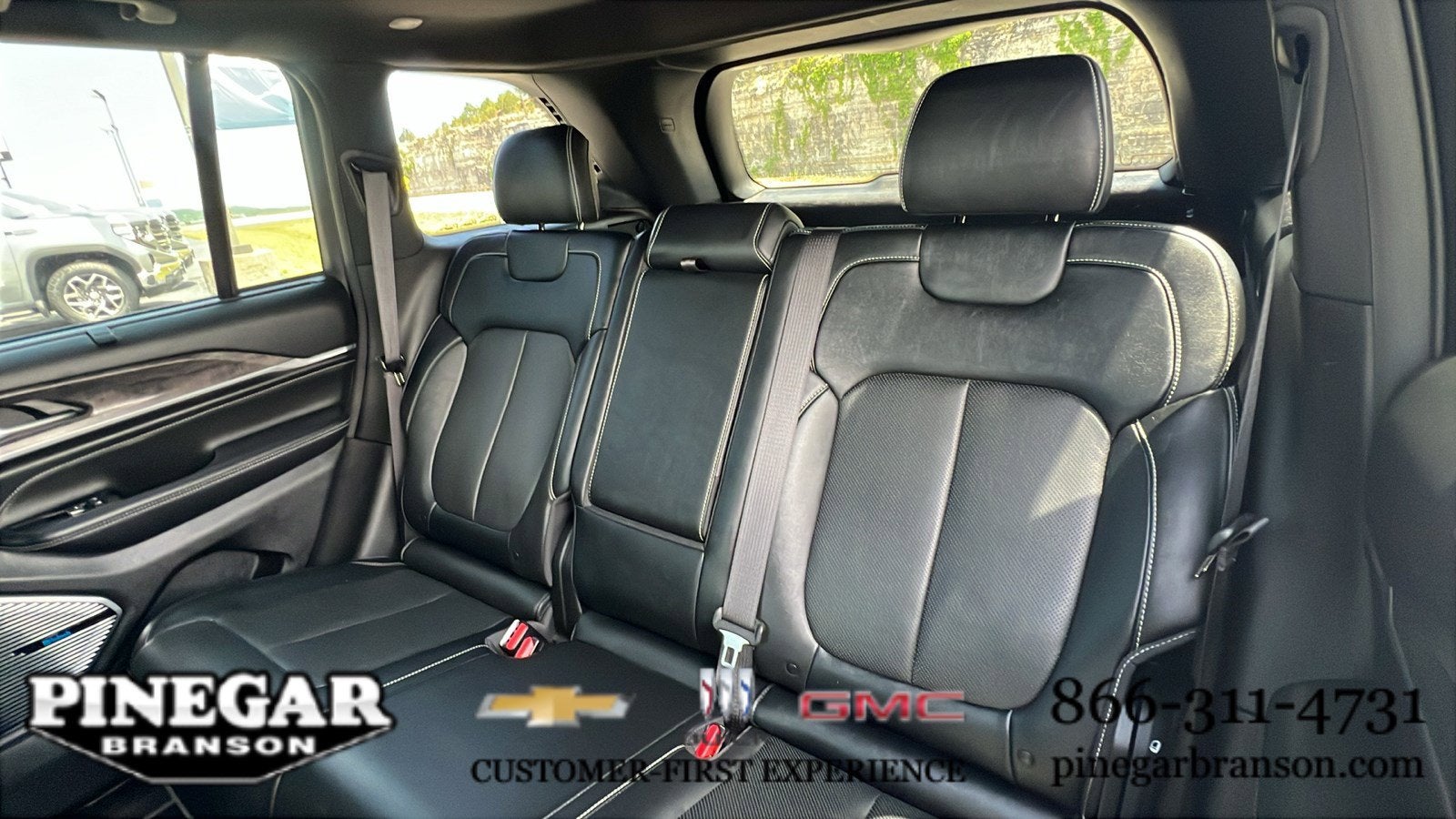 2022 Jeep Grand Cherokee Overland