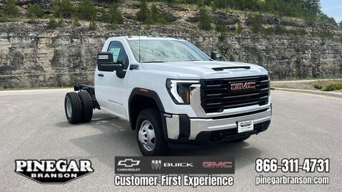2026 GMC Sierra 3500 HD Chassis Cab Pro