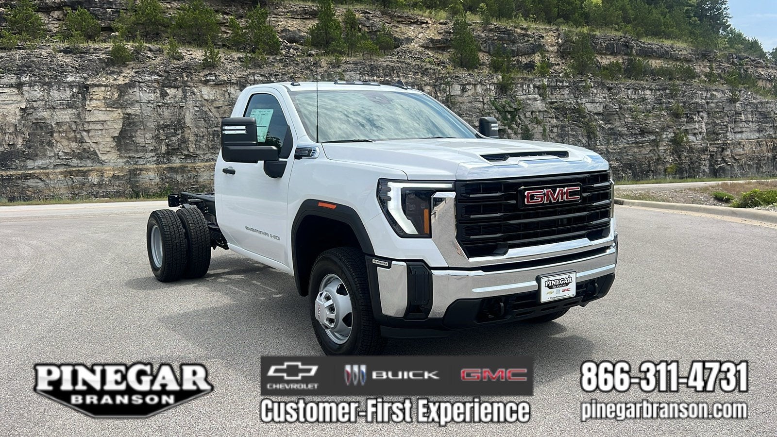 2026 GMC Sierra 3500 HD Chassis Cab Pro