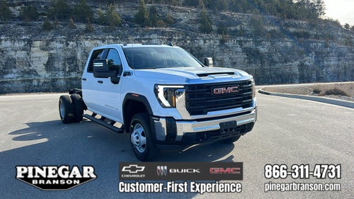 2026 GMC Sierra 3500 HD Chassis Cab Pro
