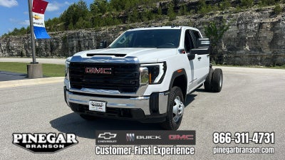 2026 GMC Sierra 3500 HD Chassis Cab Pro