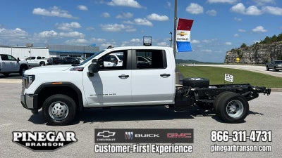 2026 GMC Sierra 3500 HD Chassis Cab Pro