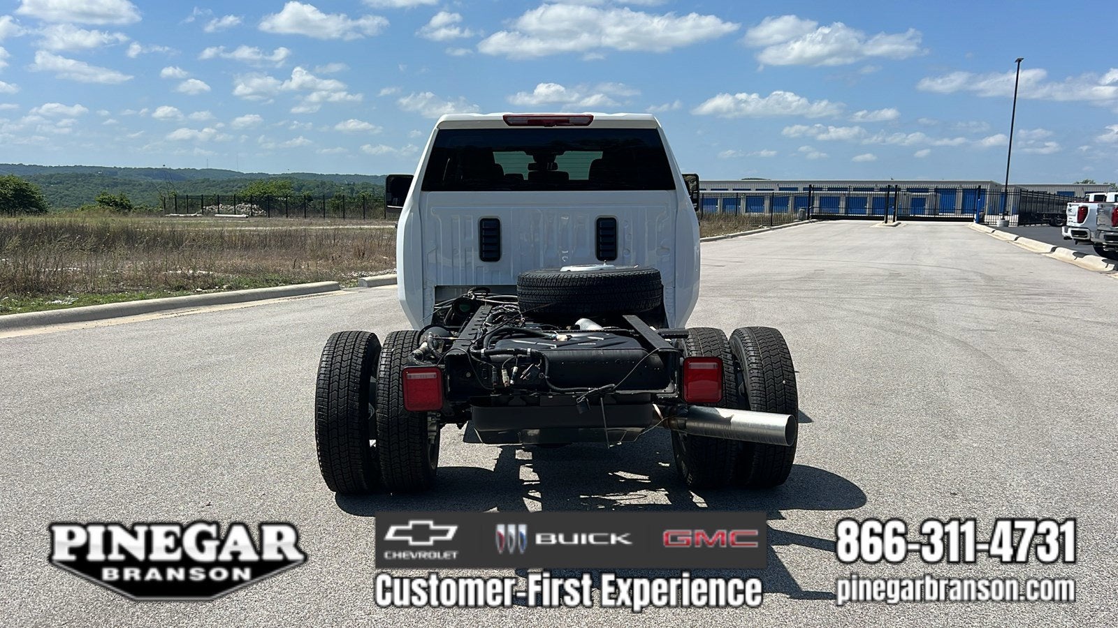 2026 GMC Sierra 3500 HD Chassis Cab Pro