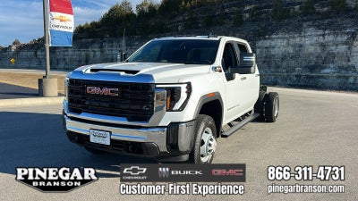 2026 GMC Sierra 3500 HD Chassis Cab Pro