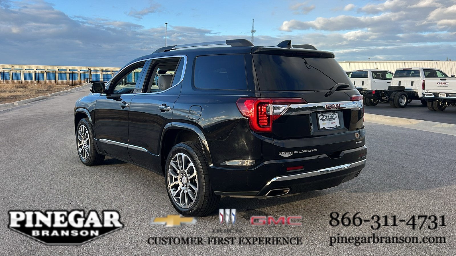 2023 GMC Acadia Denali