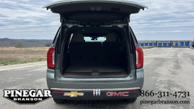 2023 GMC Yukon XL SLT