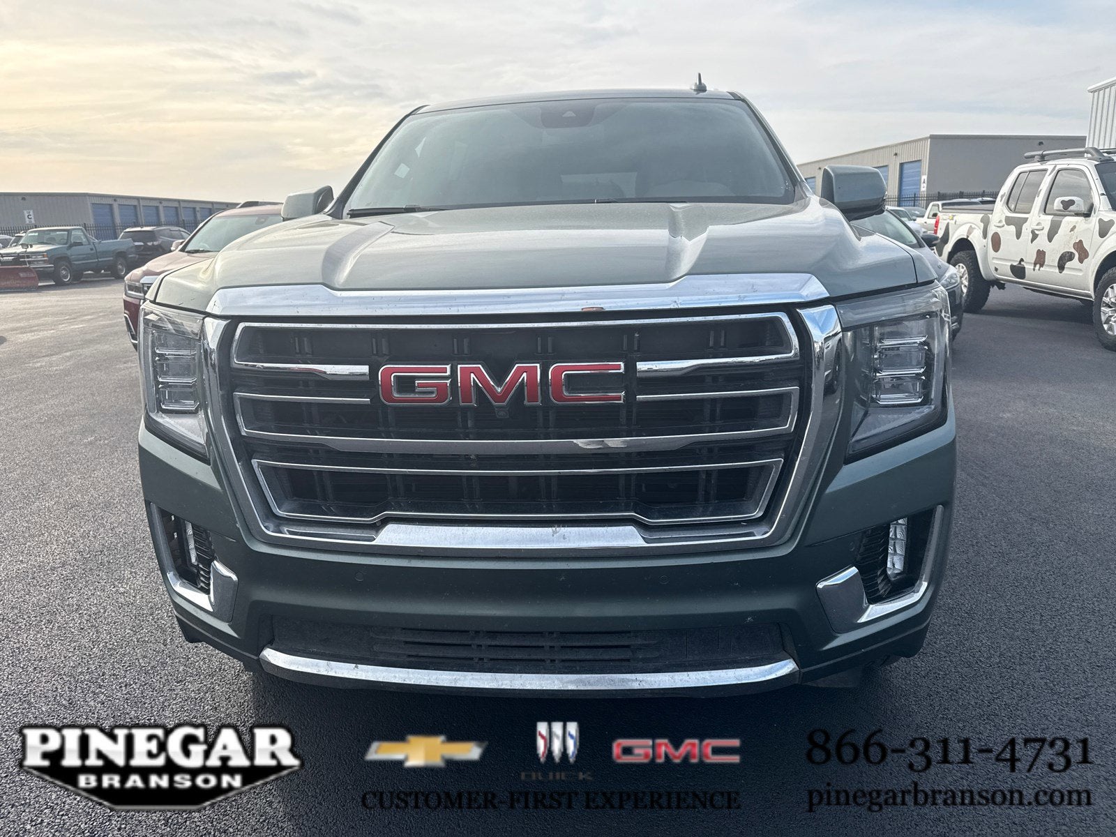 2023 GMC Yukon XL SLT