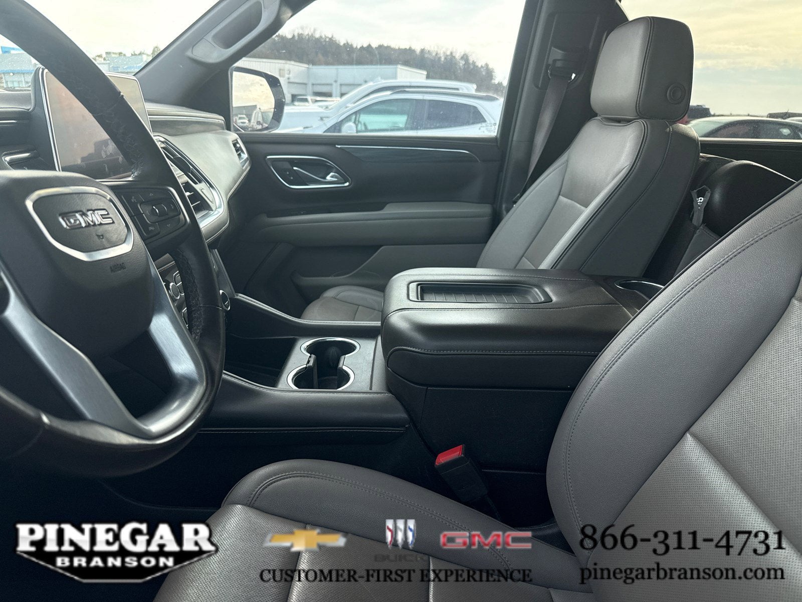 2023 GMC Yukon XL SLT