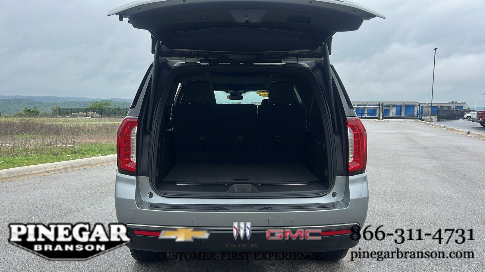 2023 GMC Yukon XL AT4