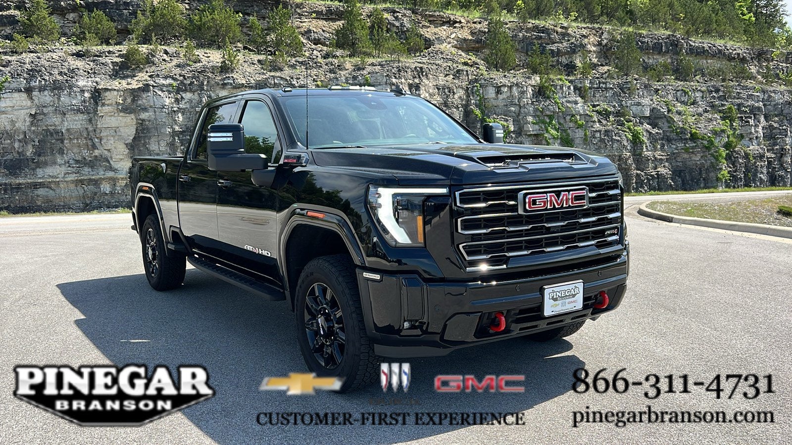 2025 GMC Sierra 4WD Crew Cab Standard Box AT4's photo