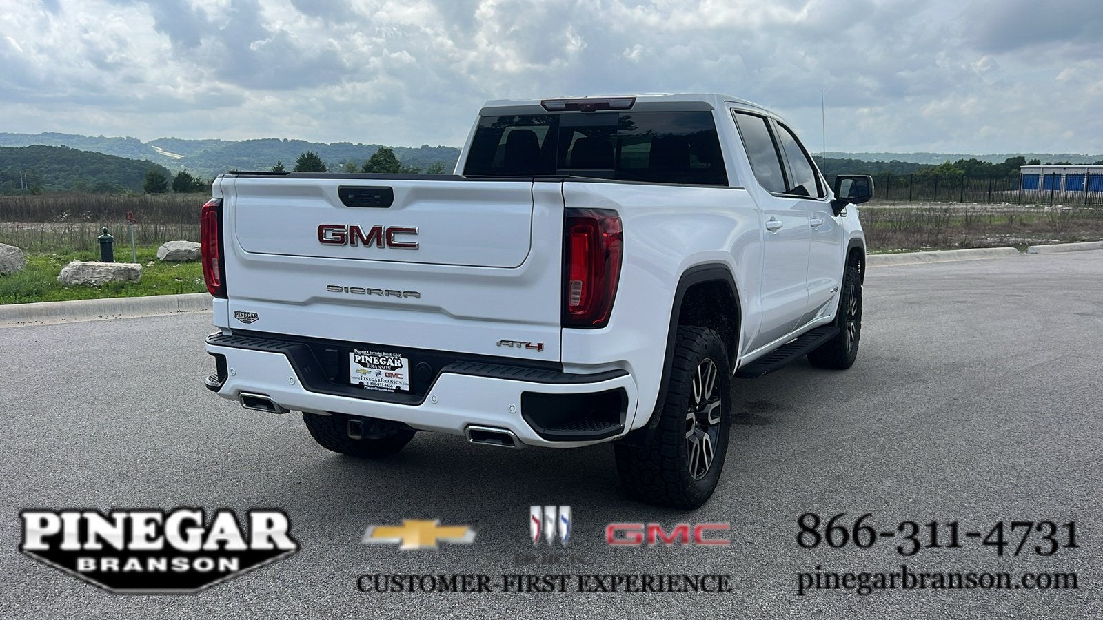 2024 GMC Sierra 1500 AT4