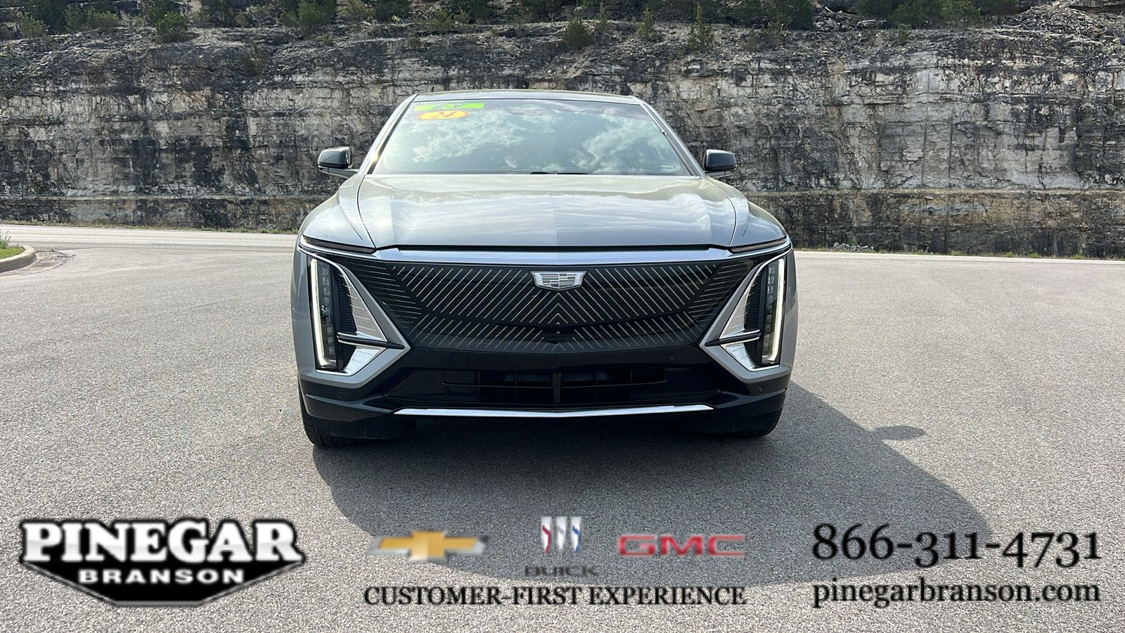 Used 2024 Cadillac LYRIQ Luxury 3 with VIN 1GYKPSRLXRZ137947 for sale in Branson, MO