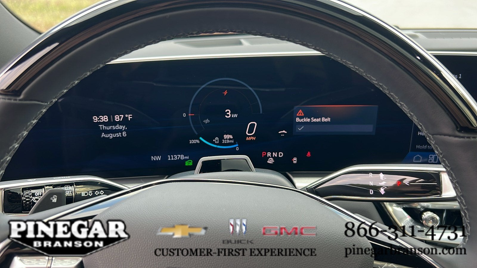 2025 Cadillac LYRIQ Luxury 3