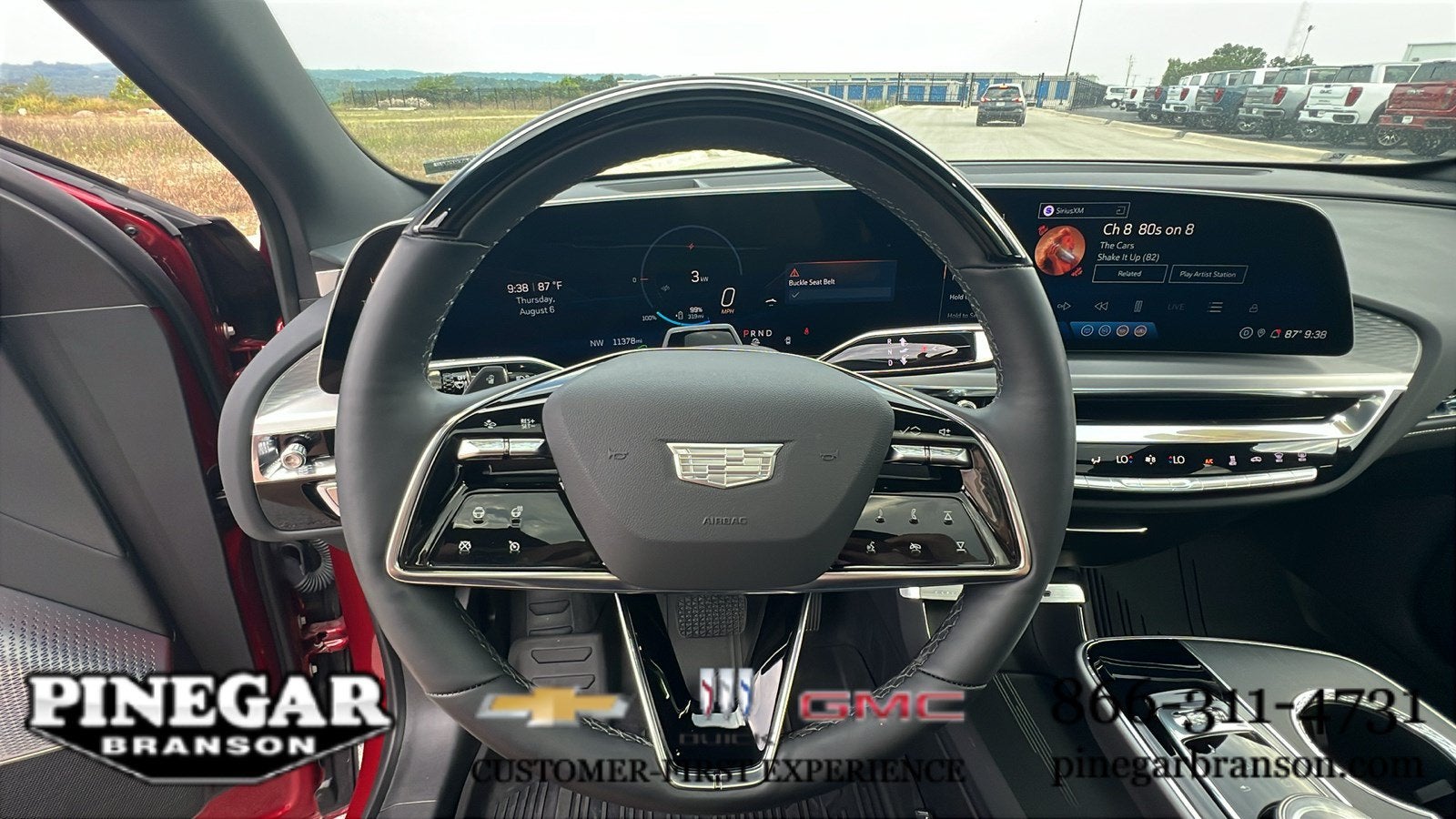 2025 Cadillac LYRIQ Luxury 3