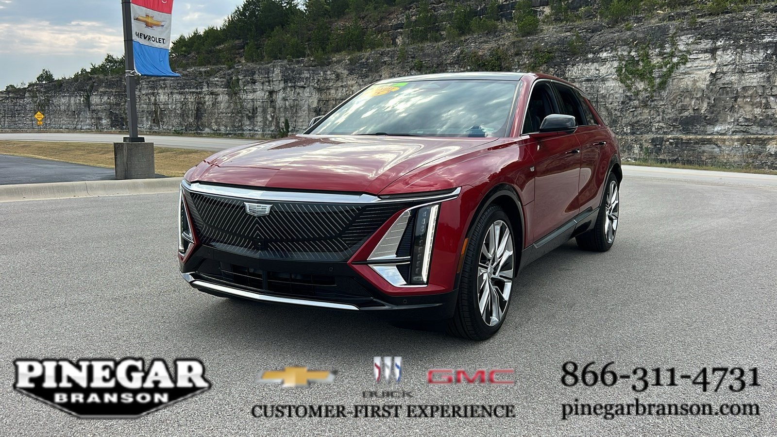 2025 Cadillac LYRIQ Luxury 3