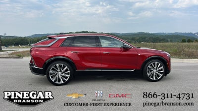 2025 Cadillac LYRIQ Luxury 3