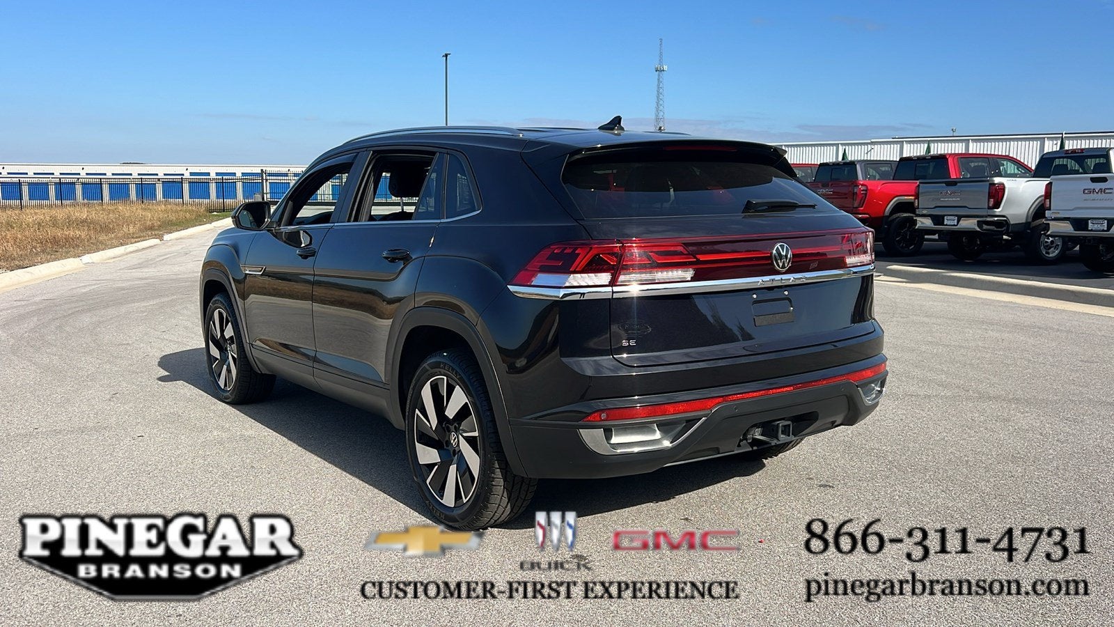2024 Volkswagen Atlas Cross Sport 2.0T SE w/Technology