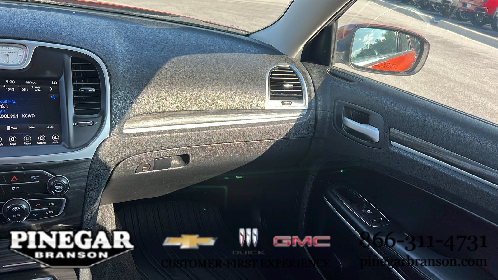 2020 Chrysler 300 Touring L