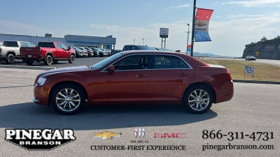2020 Chrysler 300 Touring L