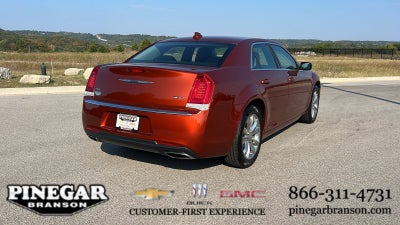2020 Chrysler 300 Touring L