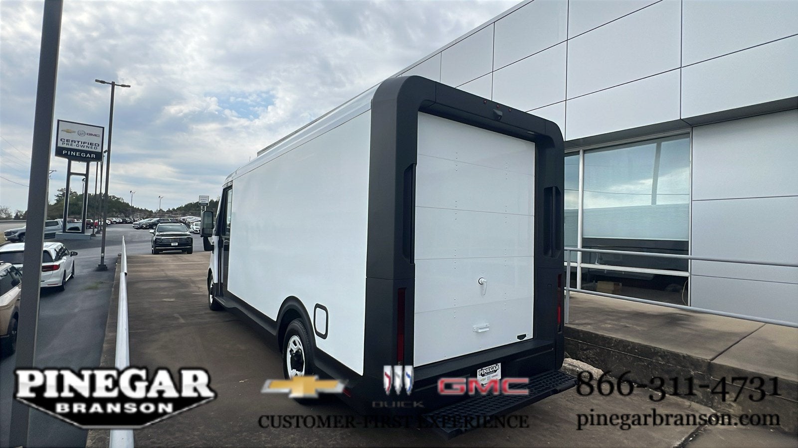2023 BrightDrop Zevo 600 EJY