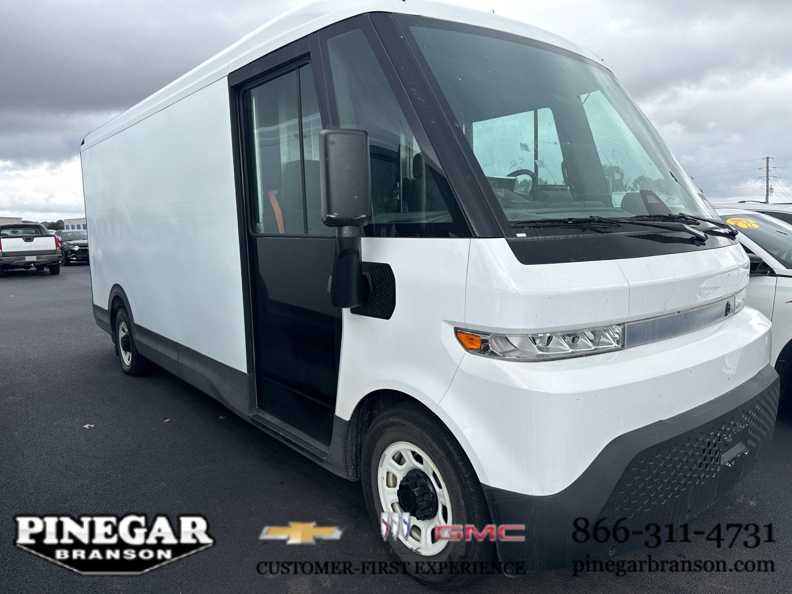 2024 BrightDrop Zevo 600 EJY