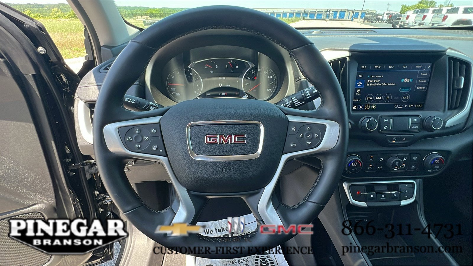 2024 GMC Terrain SLT