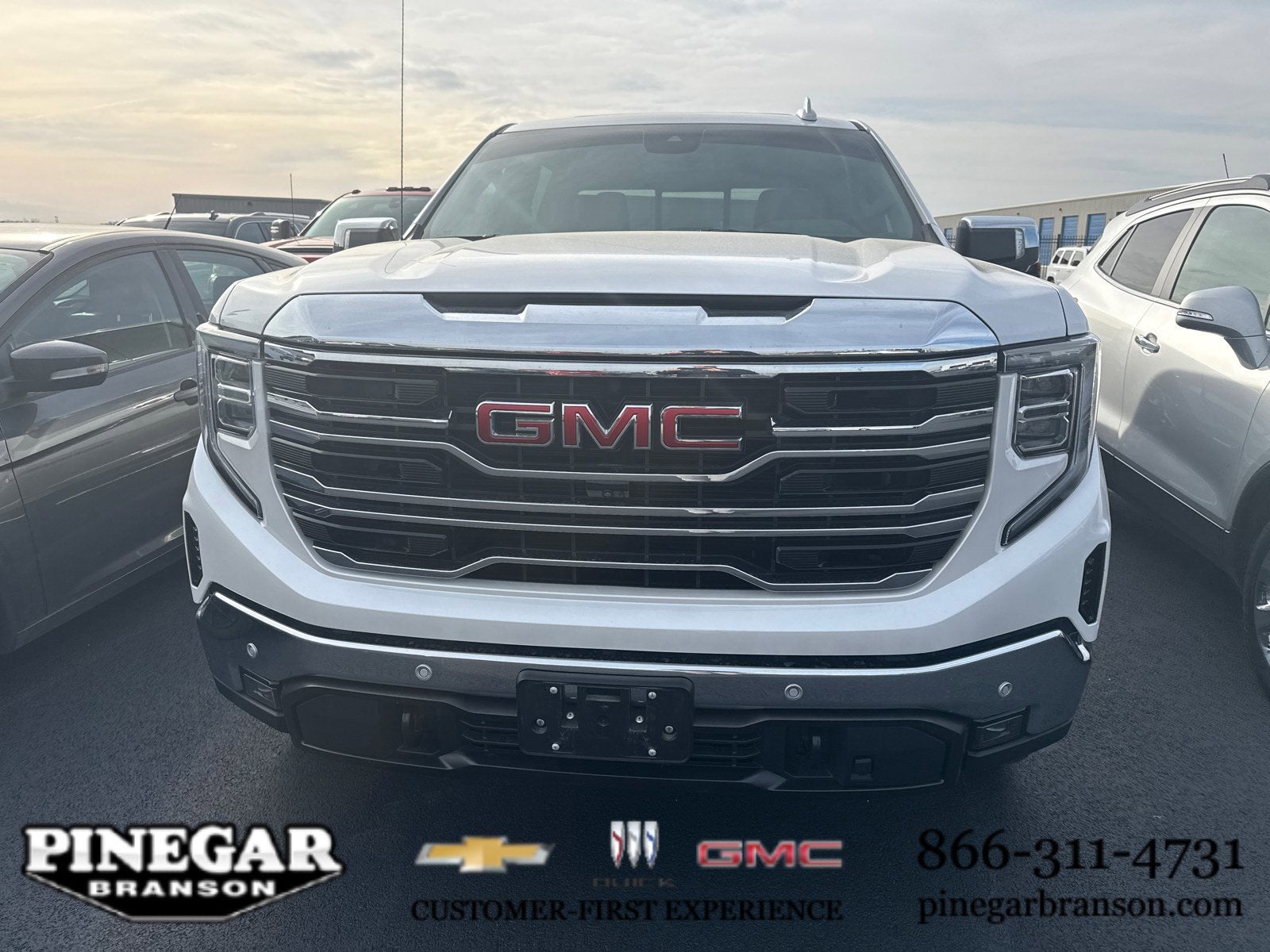 2024 GMC Sierra 1500 SLT