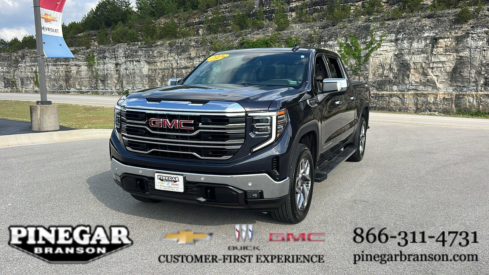 2025 GMC Sierra 1500 SLT
