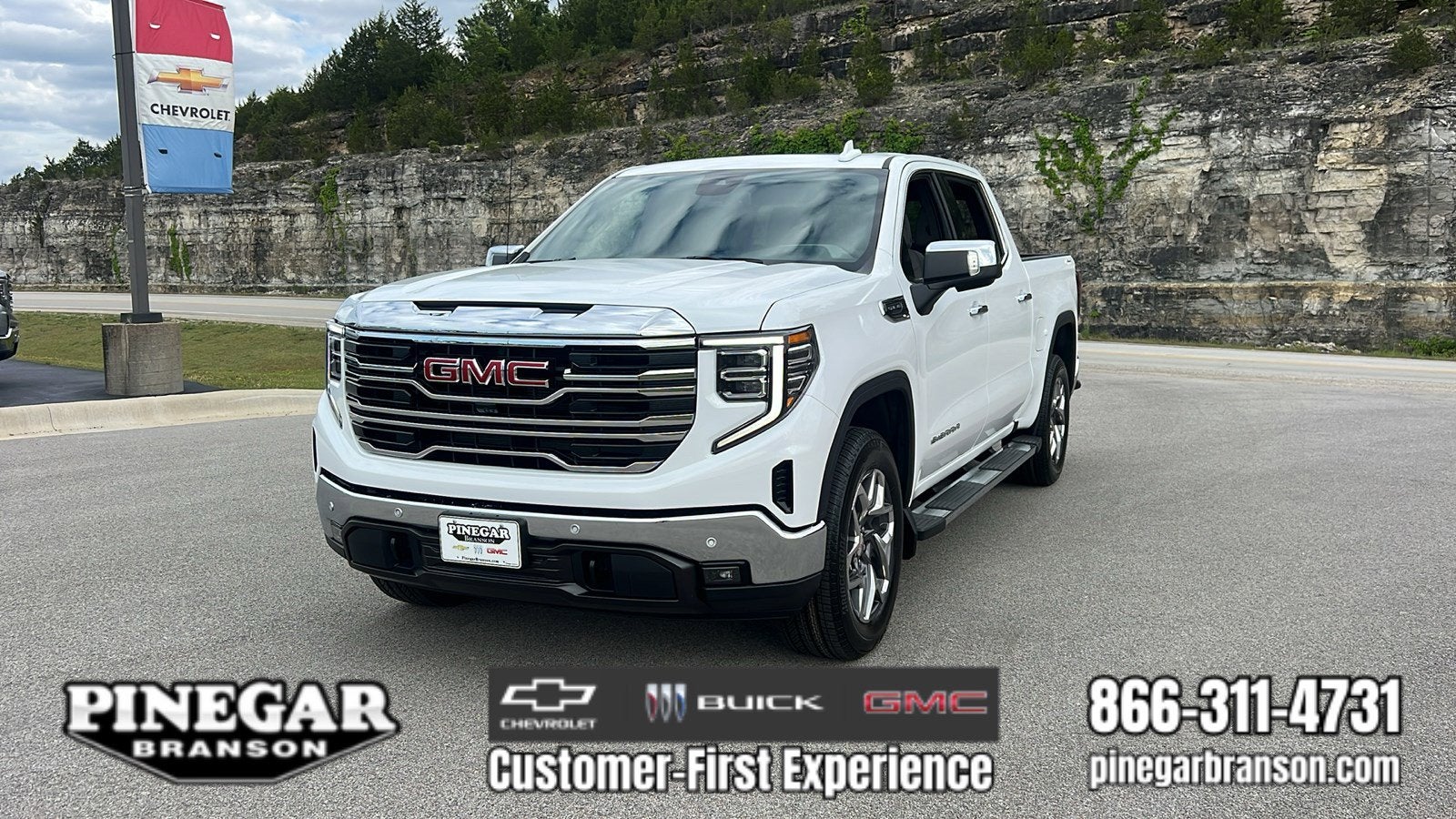 2026 GMC Sierra 1500 SLT