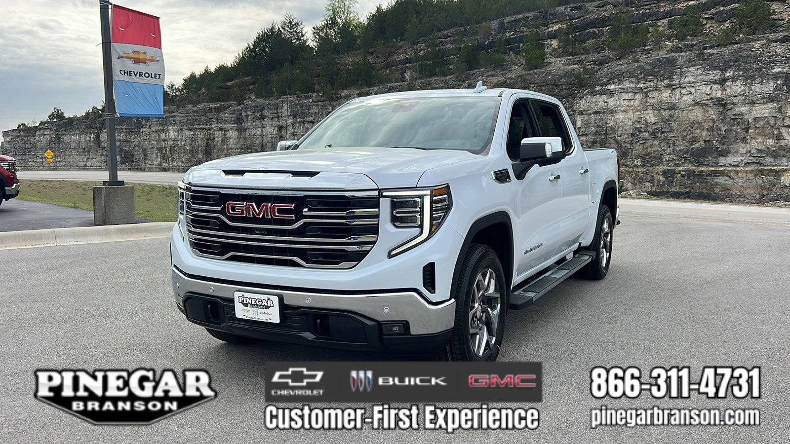 2026 GMC Sierra 1500 SLT