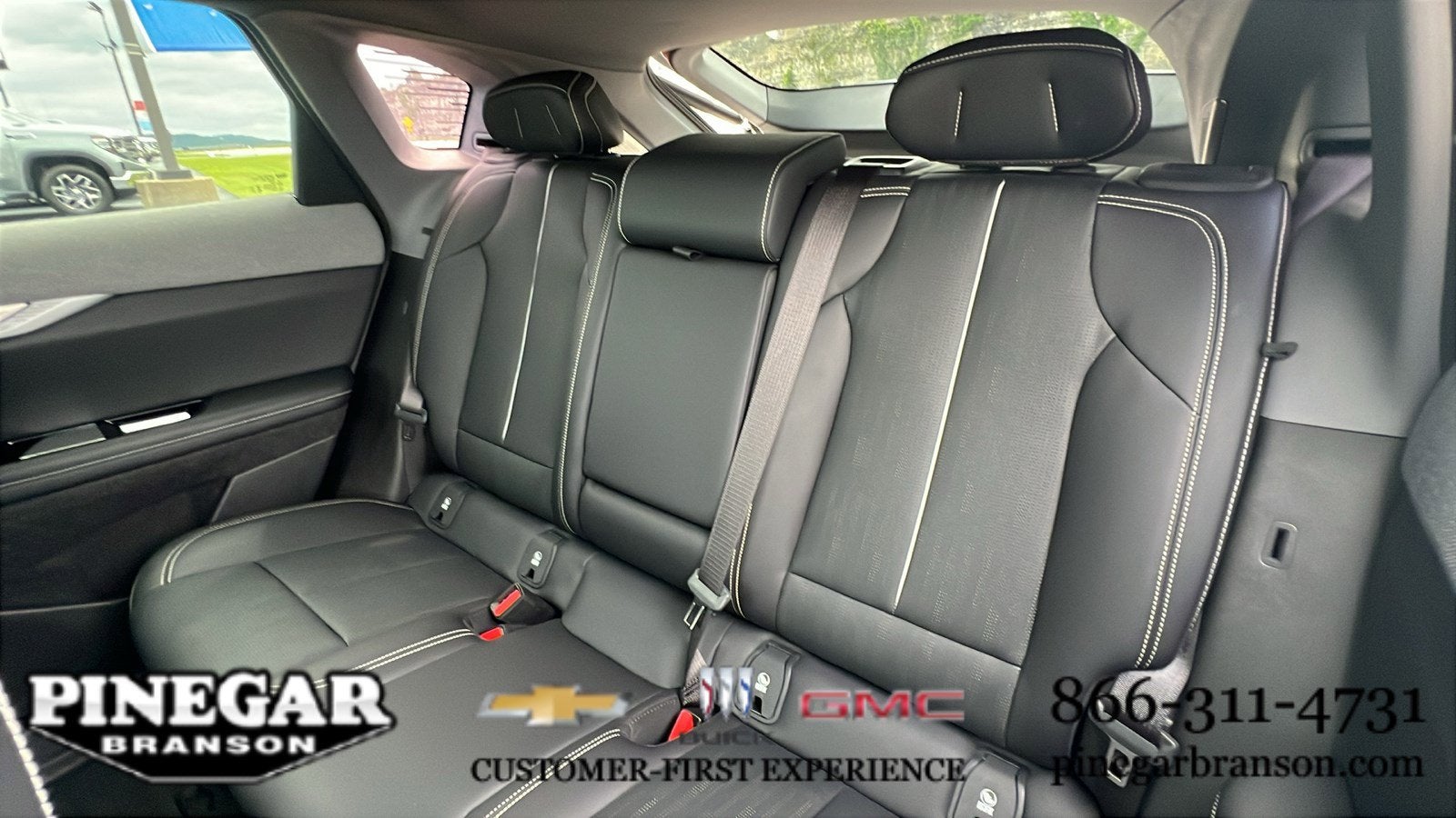 2025 Cadillac OPTIQ Luxury 2