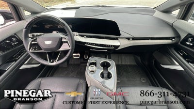 2025 Cadillac OPTIQ Luxury 2