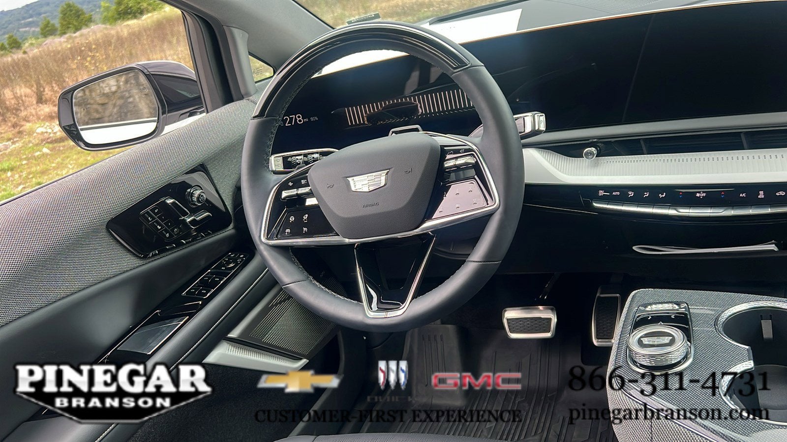 2025 Cadillac OPTIQ Luxury 2
