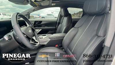 2025 Cadillac OPTIQ Luxury 2