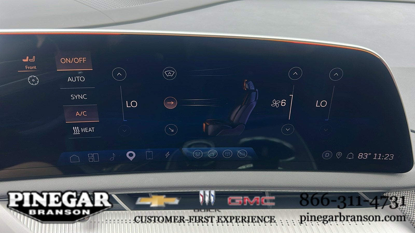 2025 Cadillac OPTIQ Luxury 2