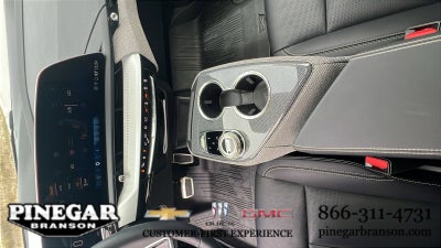 2025 Cadillac OPTIQ Luxury 2