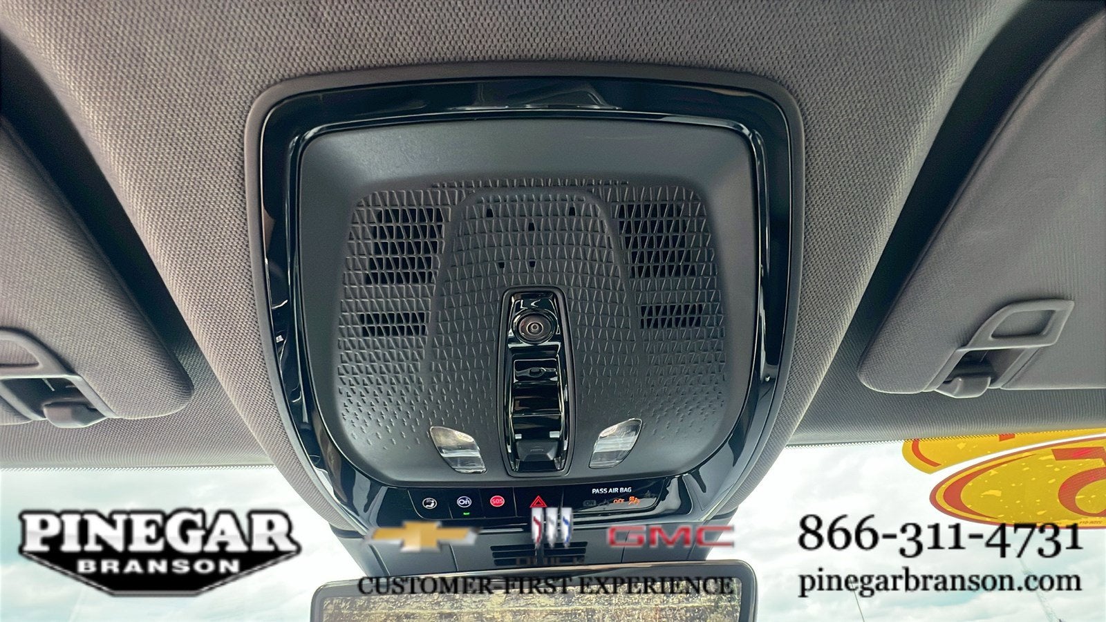 2025 Cadillac OPTIQ Luxury 2