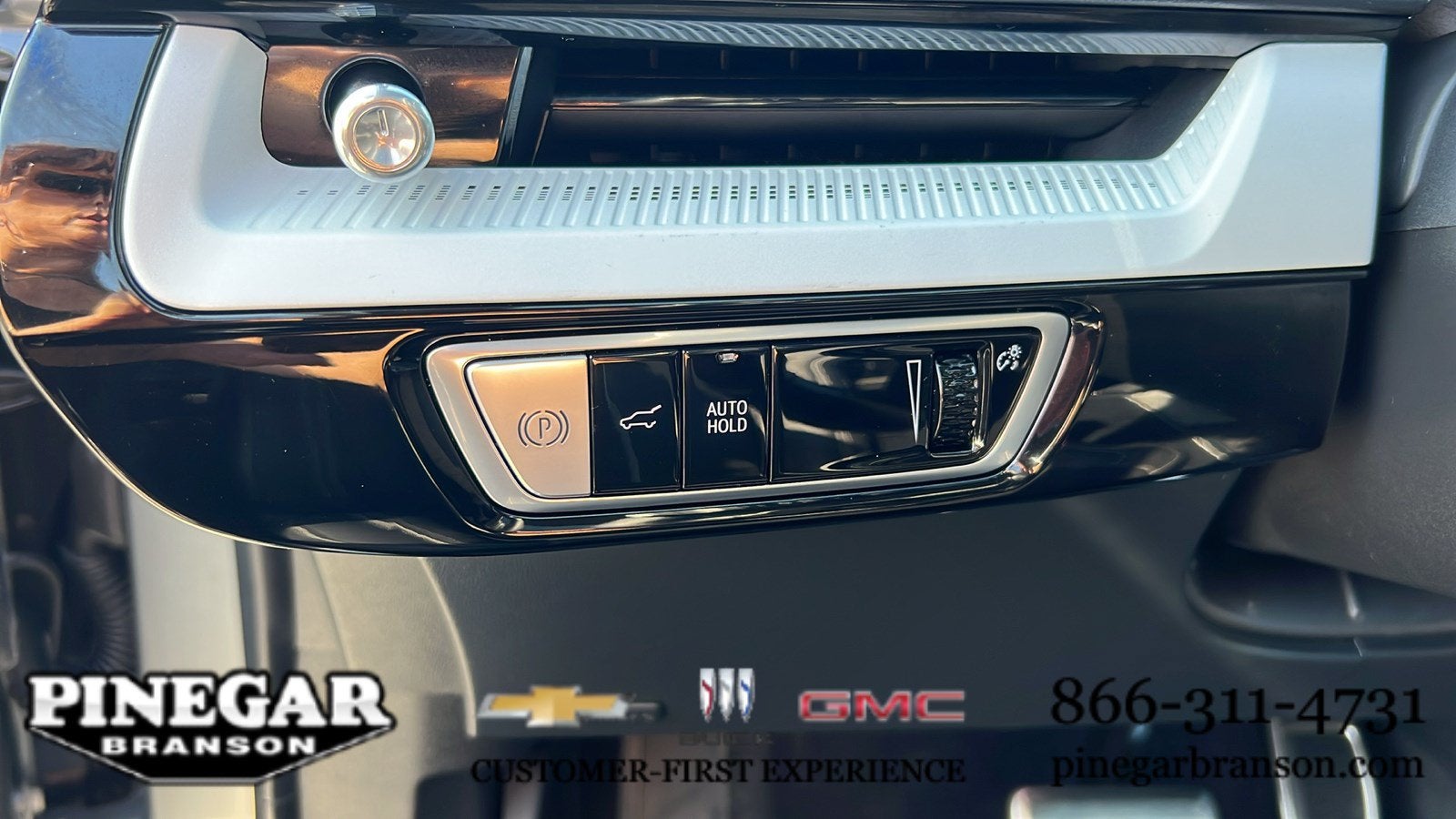 2025 Cadillac OPTIQ Sport 2