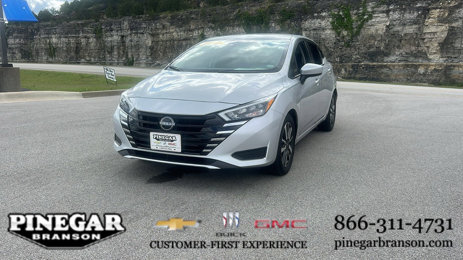 2025 Nissan Versa SV