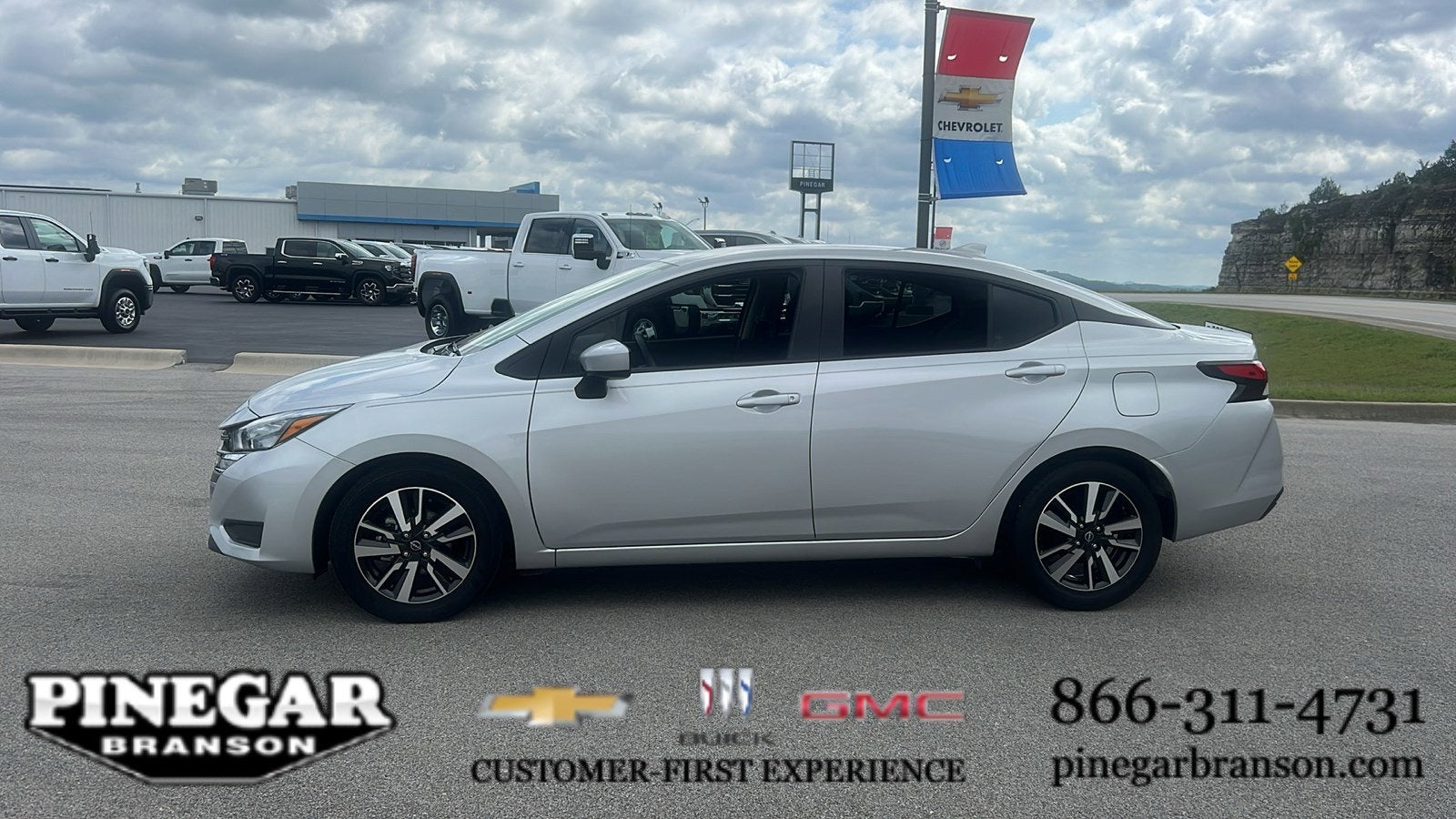 2025 Nissan Versa SV