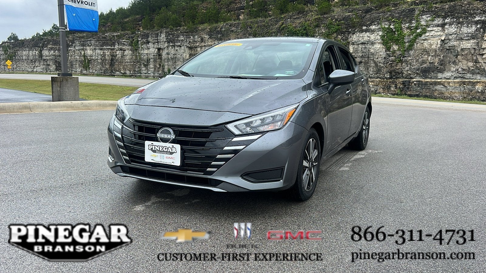 2025 Nissan Versa SV