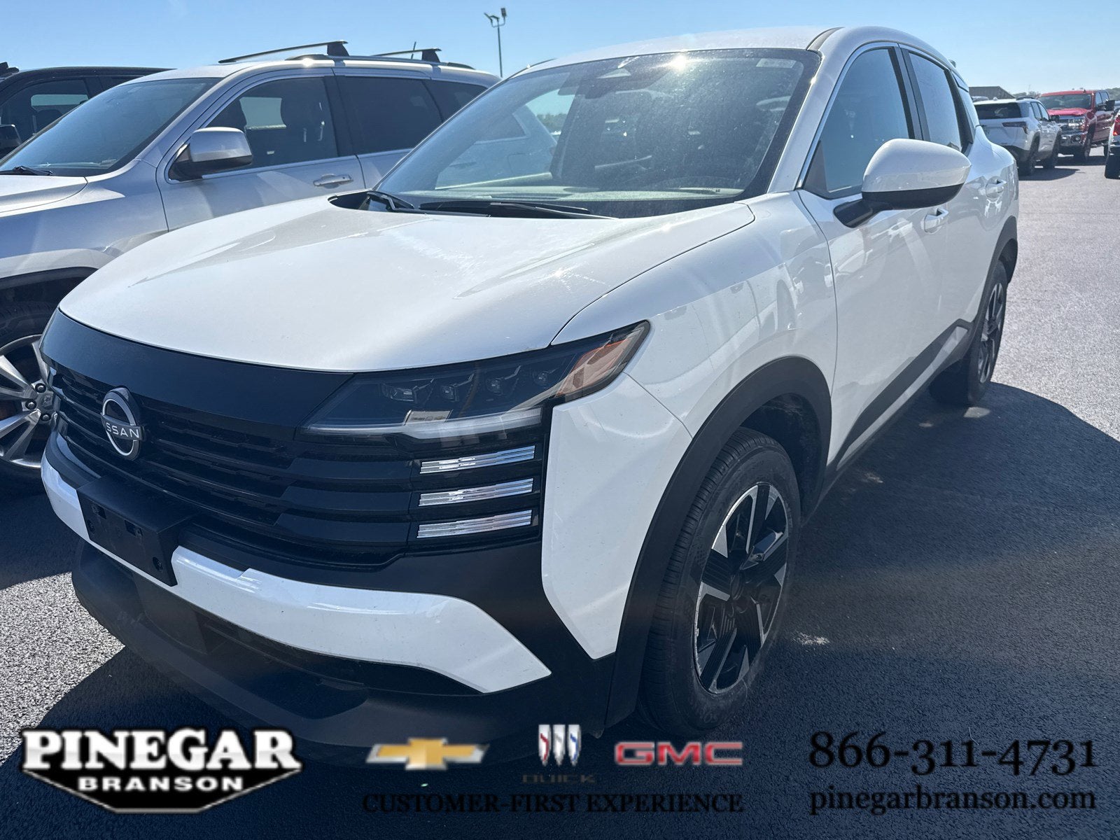 2025 Nissan Kicks SV