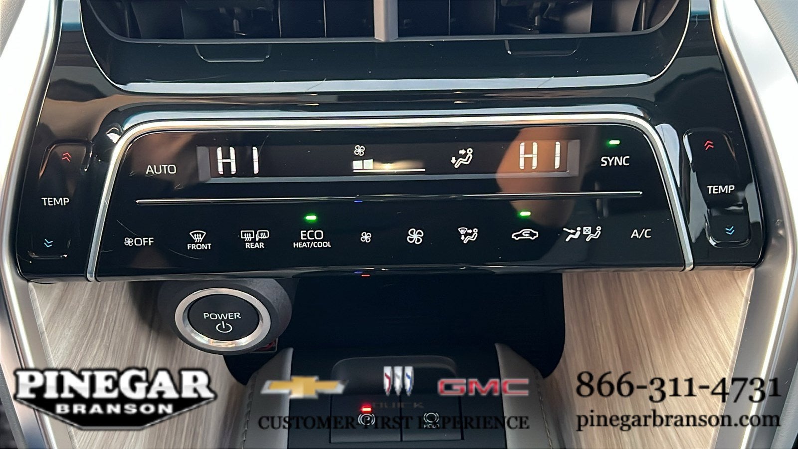 2024 Toyota Venza LE