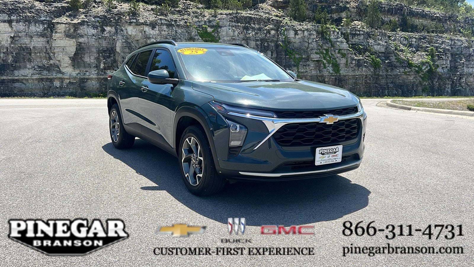 2025 Chevrolet Trax LT's photo