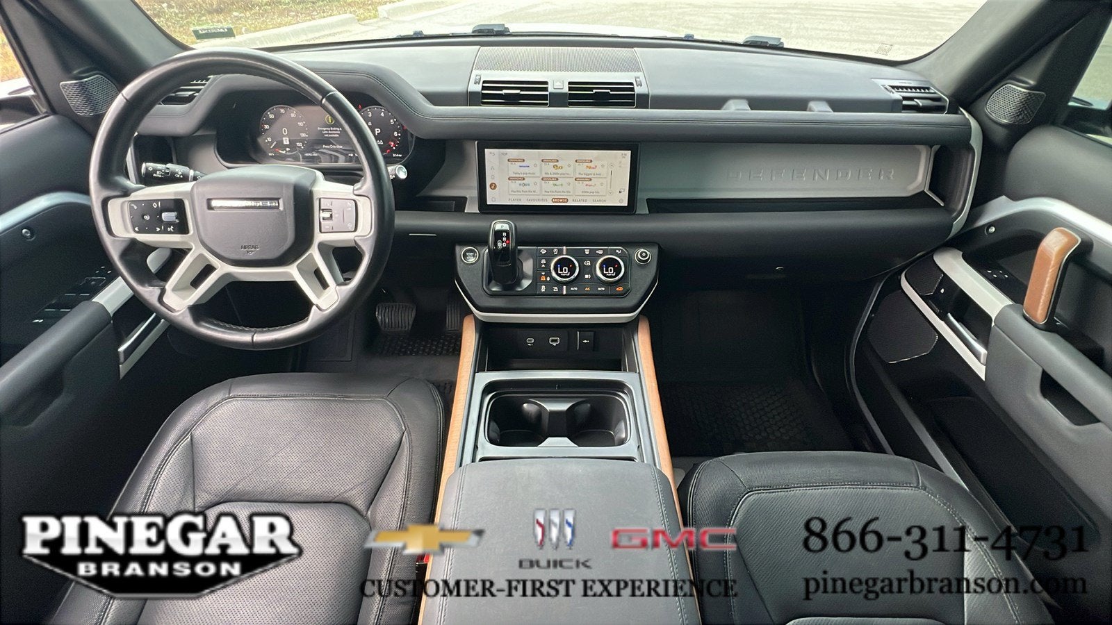 2023 Land Rover Defender X-Dynamic SE