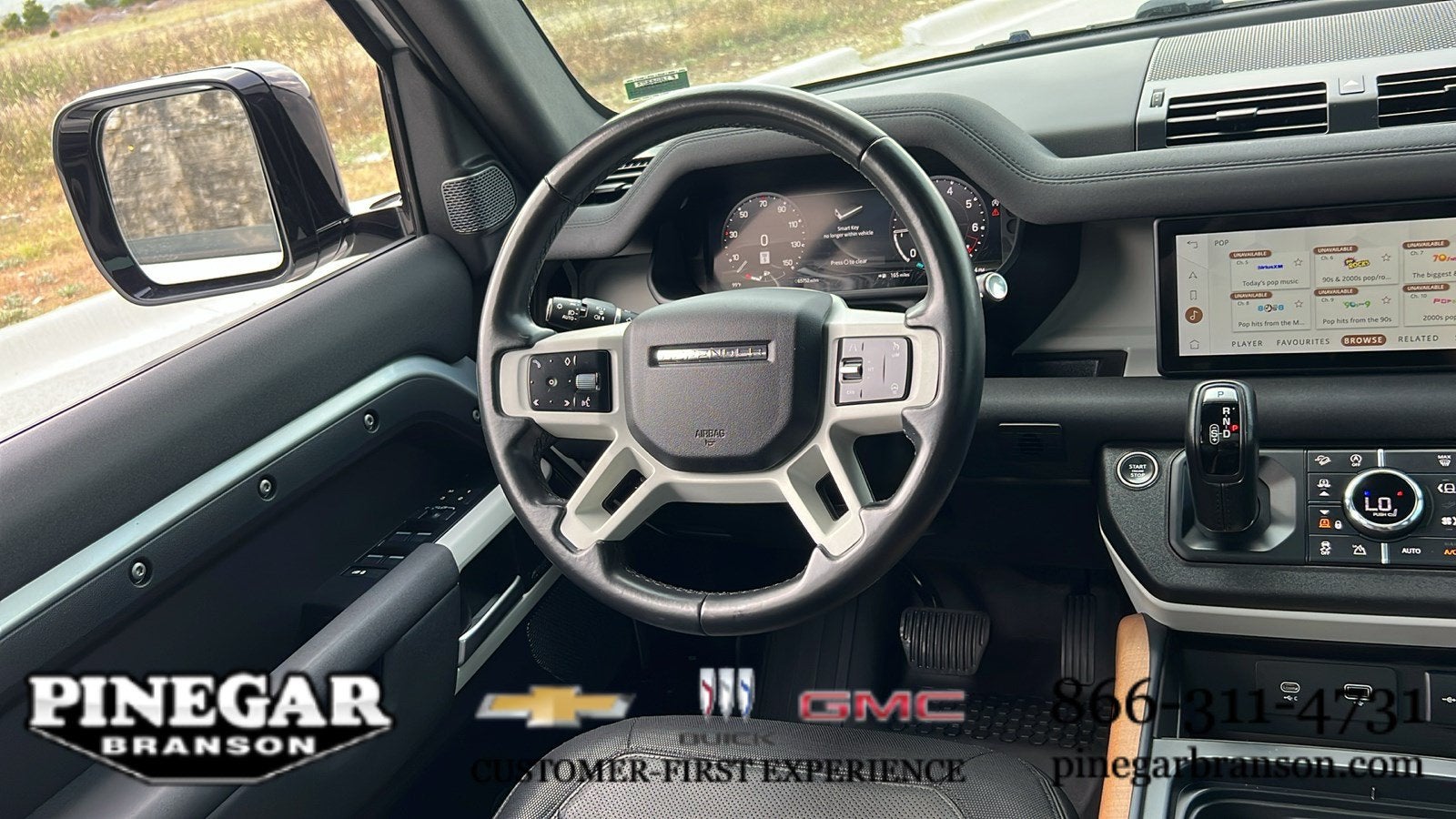 2023 Land Rover Defender X-Dynamic SE
