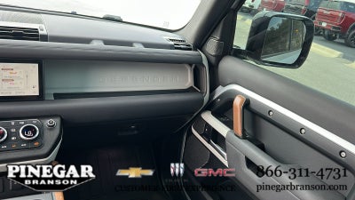 2023 Land Rover Defender X-Dynamic SE